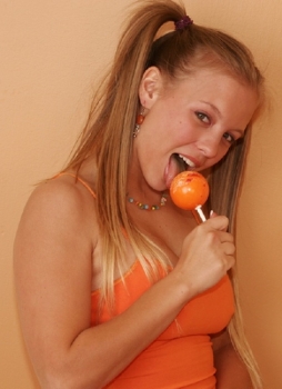 04lolly.jpg